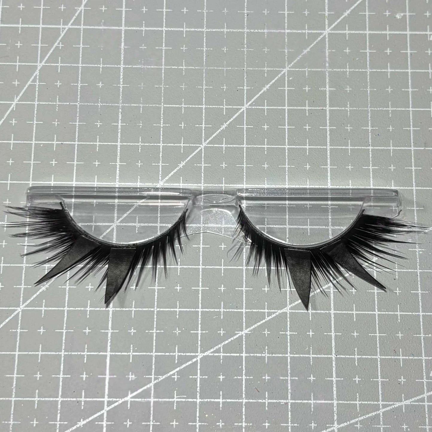 Genshin Impact Skirk Cosplay Eyelashes | Abyss Master's Sharp & Mysterious Style Lashes